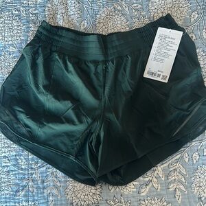 Lululemon Hotty Hot HR short